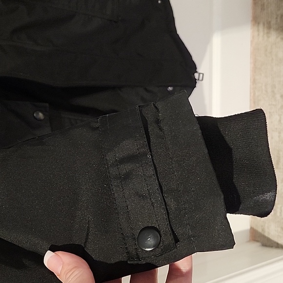 Ladies winter jacket - Picture 2 of 8